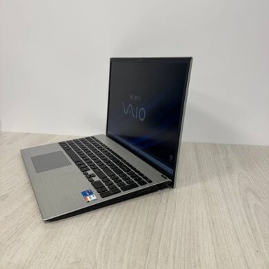 Ультрабук Sony Vaio VjF161X / 16" (1920x1080) IPS / Intel Core i7-1355U (10 (12) ядер по 1.7 - 5.0 GHz) / 16 GB DDR4 / 512 GB SSD NVMe / Intel Iris Xe Graphics / WebCam