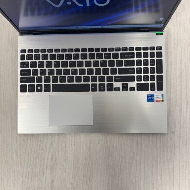 Ультрабук Sony Vaio VjF161X / 16" (1920x1080) IPS / Intel Core i7-1355U (10 (12) ядер по 1.7 - 5.0 GHz) / 16 GB DDR4 / 512 GB SSD NVMe / Intel Iris Xe Graphics / WebCam