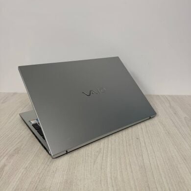 Ультрабук Sony Vaio VjF161X / 16" (1920x1080) IPS / Intel Core i7-1355U (10 (12) ядер по 1.7 - 5.0 GHz) / 16 GB DDR4 / 512 GB SSD NVMe / Intel Iris Xe Graphics / WebCam