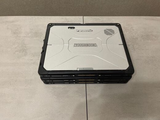 Захищений планшет Panasonic Toughbook CF-33 / 12" (2160x1440) IPS Touch / Intel Core i5-7300U (2 (4) ядра по 2.6 - 3.5 GHz) / 8 GB DDR3 / 128 GB SSD / Intel HD Graphics 620 / WebCam / Стилус / Два АКБ / Без клавіатури