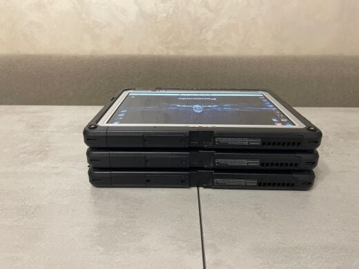 Захищений планшет Panasonic Toughbook CF-33 / 12" (2160x1440) IPS Touch / Intel Core i5-7300U (2 (4) ядра по 2.6 - 3.5 GHz) / 8 GB DDR3 / 128 GB SSD / Intel HD Graphics 620 / WebCam / Стилус / Два АКБ / Без клавіатури