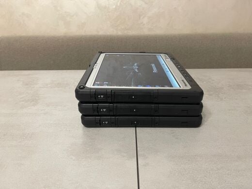Захищений планшет Panasonic Toughbook CF-33 / 12" (2160x1440) IPS Touch / Intel Core i5-7300U (2 (4) ядра по 2.6 - 3.5 GHz) / 8 GB DDR3 / 128 GB SSD / Intel HD Graphics 620 / WebCam / Стилус / Два АКБ / Без клавіатури