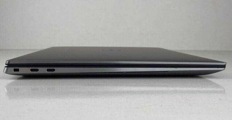 Мобільна робоча станція Dell Precision 5560 / 15.6" (1920x1200) IPS / Intel Core i7-11850H (8 (16) ядер по 2.5 - 4.8 GHz) / 32 GB DDR4 / 1000 GB SSD M.2 / nVidia Quadro T1200, 4 GB GDDR6, 128-bit / WebCam