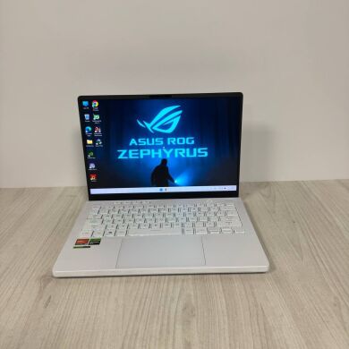 Игровой ультрабук Asus ROG Zephyrus G14 GA402XY / 14" (2560x1600) IPS / AMD Ryzen 9 7940HS (8 (16) ядер по 4.0 - 5.2 GHz) / 32 GB DDR5 / 1000 GB SSD NVMe / nVidia GeForce RTX 4090, 16 GB GDDR6, 256-bit / WebCam