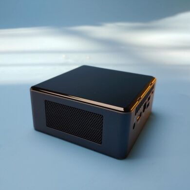 Неттоп Intel NUC NUC8BEH USFF / Intel Core i7-8559U (4 (8) ядра по 2.7 - 4.5 GHz) / 8 GB DDR4 / 480 GB SSD / Intel Iris Plus Graphics 655 / WiFi / Win 10 Pro Неттоп Intel NUC NUC8BEH USFF / Intel Core i7-8559U (4 (8) ядра по 2.7 - 4.5 GHz) / 8 GB DDR4 / 480 GB SSD / Intel Iris Plus Graphics 655 / WiFi / Win 10 Pro