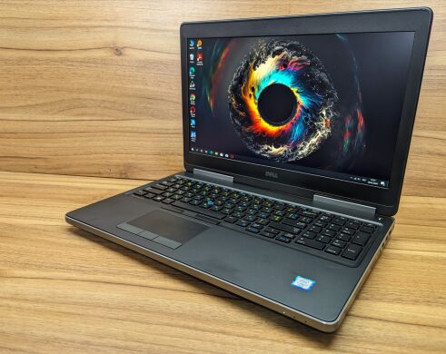 Ігровий ноутбук Dell Precision 7520 / 15.6" (1920x1080) IPS / Intel Core i7-6920HQ (4 (8) ядра по 2.9 - 3.8 GHz) / 16 GB DDR4 / 480 GB SSD / AMD Radeon Pro WX 4130, 2 GB GDDR5, 128-bit / WebCam / Windows 10 Ігровий ноутбук Dell Precision 7520 / 15.6" (1920x1080) IPS / Intel Core i7-6920HQ (4 (8) ядра по 2.9 - 3.8 GHz) / 16 GB DDR4 / 480 GB SSD / AMD Radeon Pro WX 4130, 2 GB GDDR5, 128-bit / WebCam / Windows 10