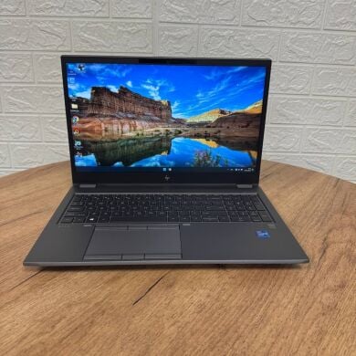 Мобільна робоча станція Б-клас HP ZBook Fury 15 G8 / 15.6" (1920x1080) IPS / Intel Core i7-11850H (8 (16) ядер по 2.1 - 4.8 GHz) / 32 GB DDR4 / 512 GB SSD / nVidia RTX A2000, 4 GB GDDR6, 128-bit / WebCam