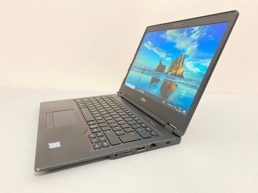 Ноутбук Б-клас Fujitsu LifeBook U748 / 14" (1920x1080) IPS / Intel Core i5-7200U (2 (4) ядра по 2.5 - 3.1 GHz) / 8 GB DDR4 / 256 GB SSD / Intel HD Graphics 620 / WebCam Ноутбук Б-клас Fujitsu LifeBook U748 / 14" (1920x1080) IPS / Intel Core i5-7200U (2 (4) ядра по 2.5 - 3.1 GHz) / 8 GB DDR4 / 256 GB SSD / Intel HD Graphics 620 / WebCam