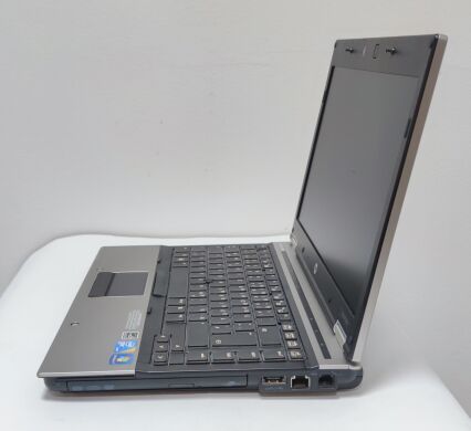 HP EliteBook 8440p / 14" (1366x768) / Intel Core i5-520M (2(4)ядра по 2.40-2.93GHz) / 8 GB DDR3 / 500 GB HDD / DVD-RW