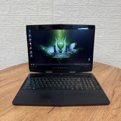 Ігровий ноутбук Dell Alienware m15 / 15.6" (1920x1080) IPS / Intel Core i7-8750H (6 (12) ядер по 2.2 - 4.1 GHz) / 16 GB DDR4 / 500 GB SSD / nVidia GeForce RTX 2060, 6 GB GDDR6, 192-bit / WebCam Ігровий ноутбук Dell Alienware m15 / 15.6" (1920x1080) IPS / Intel Core i7-8750H (6 (12) ядер по 2.2 - 4.1 GHz) / 16 GB DDR4 / 500 GB SSD / nVidia GeForce RTX 2060, 6 GB GDDR6, 192-bit / WebCam
