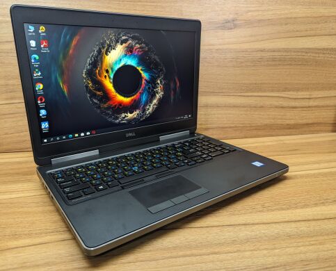 Ігровий ноутбук Dell Precision 7520 / 15.6" (1920x1080) IPS / Intel Core i7-6920HQ (4 (8) ядра по 2.9 - 3.8 GHz) / 16 GB DDR4 / 480 GB SSD / AMD Radeon Pro WX 4130, 2 GB GDDR5, 128-bit / WebCam / Windows 10 Ігровий ноутбук Dell Precision 7520 / 15.6" (1920x1080) IPS / Intel Core i7-6920HQ (4 (8) ядра по 2.9 - 3.8 GHz) / 16 GB DDR4 / 480 GB SSD / AMD Radeon Pro WX 4130, 2 GB GDDR5, 128-bit / WebCam / Windows 10
