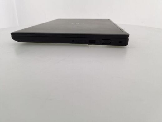 Ноутбук Dell Latitude E5580 / 15.6" (1920x1080) IPS / Intel Core i5-7200U (2 (4) ядра по 2.5 - 3.1 GHz) / 8 GB DDR4 / 512 GB SSD / Intel HD Graphics 620 / WebCam / Win 10 Pro / Ціна вказана з ПДВ