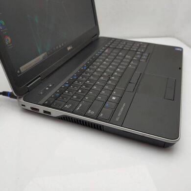 Мобільна робоча станція Dell Precision M2800 / 15.6" (1920x1080) IPS / Intel Core i7-4710MQ (4 (8) ядра по 2.5 - 3.5 GHz) / 8 GB DDR3 / 480 GB SSD / AMD FirePro W4170M, 2 GB GDDR5, 128-bit / WebCam / DVD-ROM / Win 10 Pro