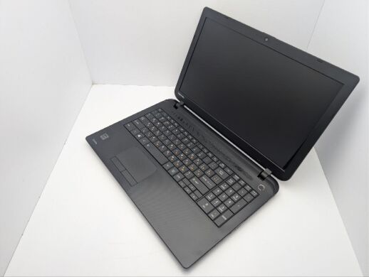 Ноутбук Toshiba Satellite C55D-B / 15.6" (1366x768) TN / AMD A6-6310 (4 ядра по 1.8 - 2.4 GHz) / 8 GB DDR3 / 120 GB SSD / AMD Radeon R4 Graphics / WebCam Ноутбук Toshiba Satellite C55D-B / 15.6" (1366x768) TN / AMD A6-6310 (4 ядра по 1.8 - 2.4 GHz) / 8 GB DDR3 / 120 GB SSD / AMD Radeon R4 Graphics / WebCam