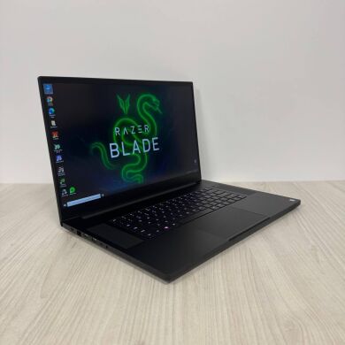Ігровий ноутбук Б-клас Razer Blade 17 RZ09-0314 / 17.3" (1920x1080) IPS / Intel Core i7-9750H (6 (12) ядра по 2.6 - 4.5 GHz) / 16 GB DDR4 / 1000 GB SSD NVMe / nVidia GeForce RTX 2070 Max-Q, 8 GB GDDR6, 256-bit / WebCam