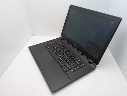 Ноутбук Acer Aspire ES1-521 / 15.6" (1366x768) TN / AMD E2-6110 (4 ядра по 1.5 GHz) / 8 GB DDR3 / 500 GB HDD / AMD Radeon R2 Graphics / WebCam / DVD-ROM