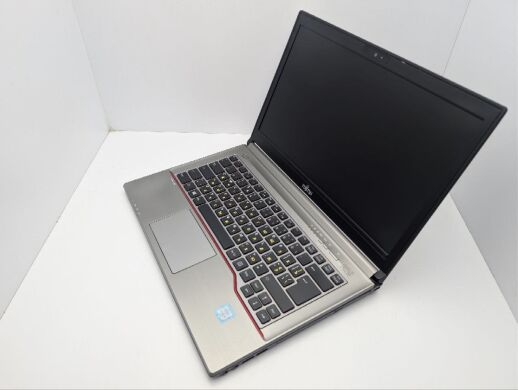 Ноутбук Fujitsu LifeBook E746 / 14" (1366x768) TN / Intel Core i5-6200U (2 (4) ядра по 2.3 - 2.8 GHz) / 8 GB DDR4 / 128 GB SSD / Intel HD Graphics 520 / WebCam