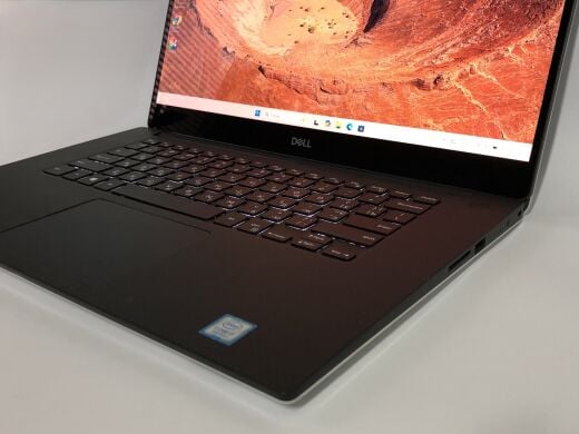 Ігровий ультрабук Dell XPS 15 7590 / 15.6" (3840x2160) IPS Touch / Intel Core i7-9750H (6 (12) ядер по 2.6 - 4.5 GHz) / 32 GB DDR4 / 1000 GB SSD NVMe / nVidia GeForce GTX 1650, 4 GB GDDR5, 128-bit / WebCam / Win 11 Pro
