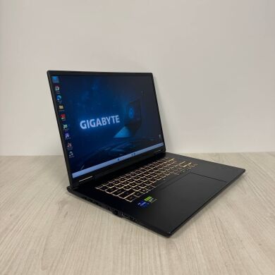 Ігровий ноутбук Gigabyte Gaming A16 CVH / 16" (2560x1600) IPS / Intel Core i7-13620H (10 (16) ядер по 2.4 - 4.9 GHz) / 32 GB DDR5 / 1000 GB SSD NVMe / nVidia GeForce RTX 5060, 8 GB GDDR7, 128-bit / WebCam Ігровий ноутбук Gigabyte Gaming A16 CVH / 16" (2560x1600) IPS / Intel Core i7-13620H (10 (16) ядер по 2.4 - 4.9 GHz) / 32 GB DDR5 / 1000 GB SSD NVMe / nVidia GeForce RTX 5060, 8 GB GDDR7, 128-bit / WebCam