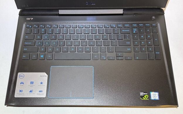 Ігровий ноутбук Dell G7 7588 / 15.6" (1920x1080) IPS / Intel Core i7-8750H (6 (12) ядер по 2.2 - 4.1 GHz) / 16 GB DDR4 / 360 GB SSD / nVidia GeForce GTX 1060, 6 GB GDDR5, 192-bit / WebCam