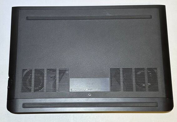 Ігровий ноутбук Dell G7 7588 / 15.6" (1920x1080) IPS / Intel Core i7-8750H (6 (12) ядер по 2.2 - 4.1 GHz) / 16 GB DDR4 / 360 GB SSD / nVidia GeForce GTX 1060, 6 GB GDDR5, 192-bit / WebCam