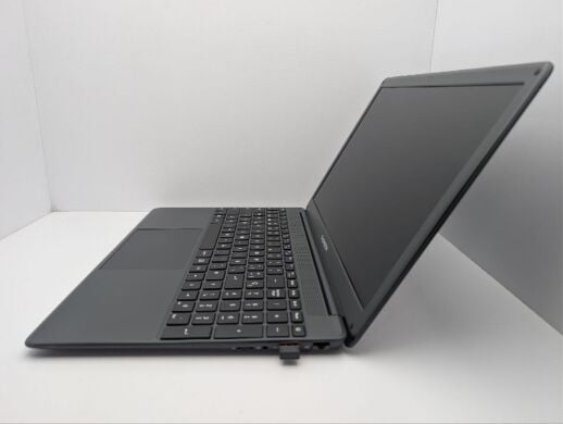 Ноутбук Thomson 15 / 15.6" (1920x1080) IPS / Intel Core i3-5005U (2 (4) ядра по 2.0 GHz) / 8 GB DDR3 / 500 GB HDD / Intel HD Graphics 5500 / WebCam