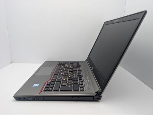 Ноутбук Fujitsu LifeBook E746 / 14" (1366x768) TN / Intel Core i5-6200U (2 (4) ядра по 2.3 - 2.8 GHz) / 8 GB DDR4 / 128 GB SSD / Intel HD Graphics 520 / WebCam