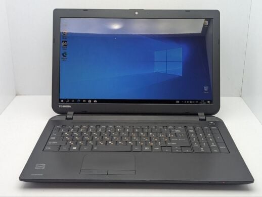 Ноутбук Toshiba Satellite C55D-B / 15.6" (1366x768) TN / AMD A6-6310 (4 ядра по 1.8 - 2.4 GHz) / 8 GB DDR3 / 120 GB SSD / AMD Radeon R4 Graphics / WebCam Ноутбук Toshiba Satellite C55D-B / 15.6" (1366x768) TN / AMD A6-6310 (4 ядра по 1.8 - 2.4 GHz) / 8 GB DDR3 / 120 GB SSD / AMD Radeon R4 Graphics / WebCam