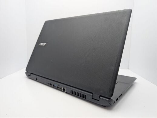 Ноутбук Acer Aspire ES1-521 / 15.6" (1366x768) TN / AMD E2-6110 (4 ядра по 1.5 GHz) / 8 GB DDR3 / 500 GB HDD / AMD Radeon R2 Graphics / WebCam / DVD-ROM