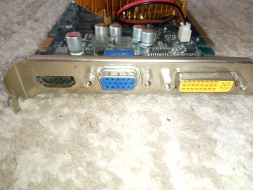 Дискретная видеокарта Asus GeForce 9500 GT, 512 MB DDR2, 128-bit / 1x HDMI, 1x DVI, 1x VGA