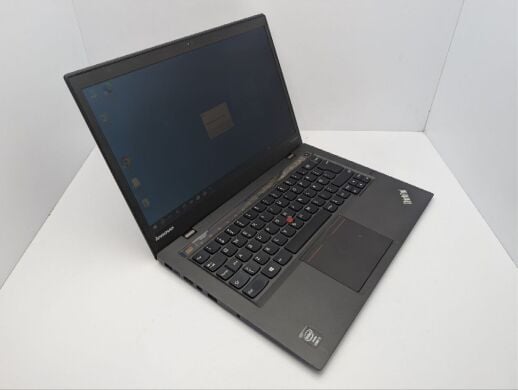 Ноутбук Lenovo ThinkPad X1 Carbon / 14" (2560x1440) IPS / Intel Core i7-4550U (2 (4) ядра по 1.5 - 3.0 GHz) / 8 GB DDR3 / 256 GB SSD / Intel HD Graphics 5000 / WebCam