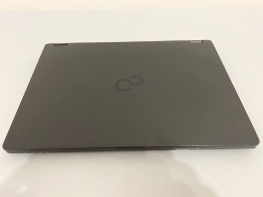 Ноутбук Б-клас Fujitsu LifeBook U748 / 14" (1920x1080) IPS / Intel Core i5-7200U (2 (4) ядра по 2.5 - 3.1 GHz) / 8 GB DDR4 / 256 GB SSD / Intel HD Graphics 620 / WebCam Ноутбук Б-клас Fujitsu LifeBook U748 / 14" (1920x1080) IPS / Intel Core i5-7200U (2 (4) ядра по 2.5 - 3.1 GHz) / 8 GB DDR4 / 256 GB SSD / Intel HD Graphics 620 / WebCam