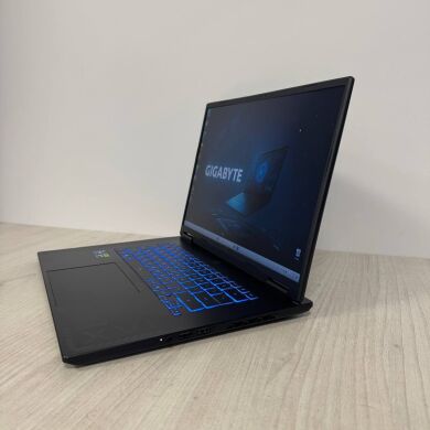 Ігровий ноутбук Gigabyte Gaming A16 CVH / 16" (2560x1600) IPS / Intel Core i7-13620H (10 (16) ядер по 2.4 - 4.9 GHz) / 32 GB DDR5 / 1000 GB SSD NVMe / nVidia GeForce RTX 5060, 8 GB GDDR7, 128-bit / WebCam Ігровий ноутбук Gigabyte Gaming A16 CVH / 16" (2560x1600) IPS / Intel Core i7-13620H (10 (16) ядер по 2.4 - 4.9 GHz) / 32 GB DDR5 / 1000 GB SSD NVMe / nVidia GeForce RTX 5060, 8 GB GDDR7, 128-bit / WebCam