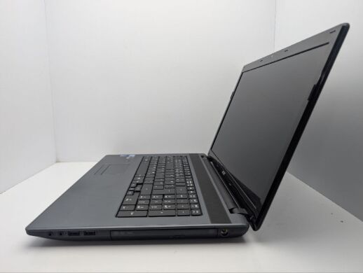 Ноутбук Acer Aspire 7739G / 17.3" (1600x900) TN / Intel Core i3-380M (2 (4) ядра по 2.5 GHz) / 6 GB DDR3 / 500 GB HDD / nVidia GeForce 610M, 1 GB GDDR3, 64-bit / WebCam / DVD-ROM