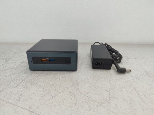 Неттоп Intel NUC (NUC7JY) USFF / Intel Celeron J4025 (2 ядра по 2.0 - 2.9 GHz) / 4 GB DDR4 / 128 GB SSD / Intel UHD Graphics 600 / Wi-Fi / Bluetooth + Блок живлення