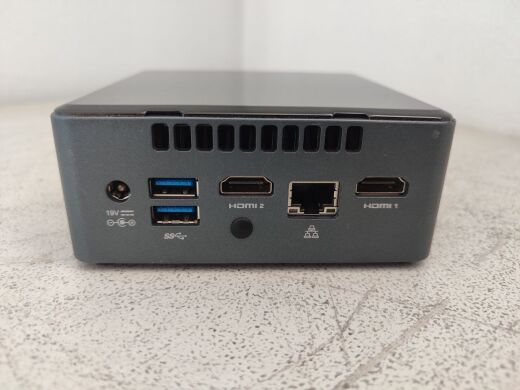 Неттоп Intel NUC (NUC7JY) USFF / Intel Celeron J4025 (2 ядра по 2.0 - 2.9 GHz) / 4 GB DDR4 / 128 GB SSD / Intel UHD Graphics 600 / Wi-Fi / Bluetooth + Блок живлення
