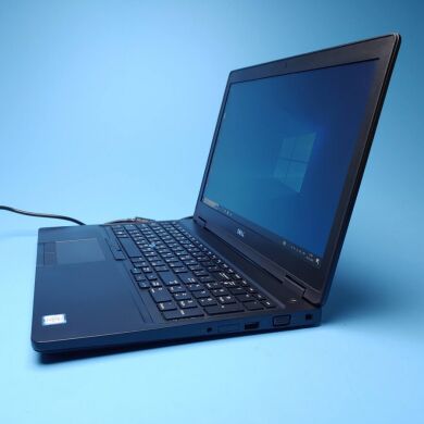 Ігровий ноутбук Б-клас Dell Latitude 5580 / 15.6" (1920x1080) IPS / Intel Core i7-7820HQ (4 (8) ядра по 2.9 - 3.9 GHz) / 16 GB DDR4 / 512 GB SSD / nVidia GeForce 940MX, 2 GB GDDR5, 64-bit / WebCam / Win 10 Pro