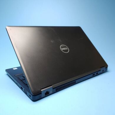 Ігровий ноутбук Б-клас Dell Latitude 5580 / 15.6" (1920x1080) IPS / Intel Core i7-7820HQ (4 (8) ядра по 2.9 - 3.9 GHz) / 16 GB DDR4 / 512 GB SSD / nVidia GeForce 940MX, 2 GB GDDR5, 64-bit / WebCam / Win 10 Pro