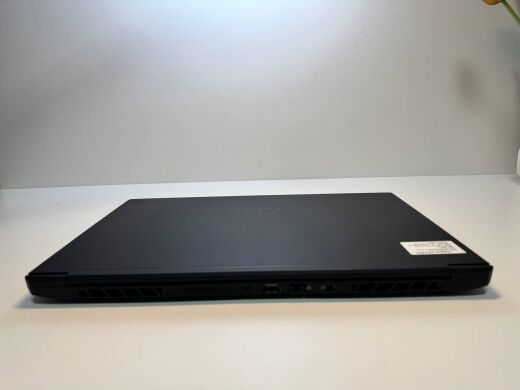 Игровой ноутбук Б-класс Medion Erazer Beast X25-MD 63835 / 17.3" (1920x1080) IPS / AMD Ryzen 9 5900HX (8 (16) ядер по 3.3 - 4.6 GHz) / 32 GB DDR4 / 2000 GB SSD NVMe / nVidia GeForce RTX 3080, 16 GB GDDR6, 256-bit / WebCam