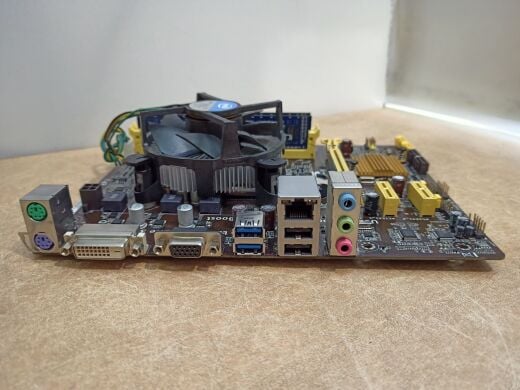 Комплект: Материнская плата Asus H81M-K / Intel Core i5-4570 (4 ядра по 3.2 - 3.6 GHz) / Socket LGA 1150 / 8 GB DDR3 / кулер