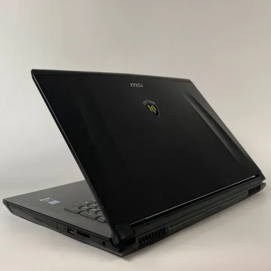 Мобильная рабочая станция Б-класс MSI WE72 7RJ / 17.3" (1920x1080) IPS / Intel Core i7-7700HQ (4 (8) ядра по 2.8 - 3.8 GHz) / 32 GB DDR4 / 512 GB SSD / nVidia Quadro M2200, 4 GB GDDR5, 128-bit / WebCam / HDMI