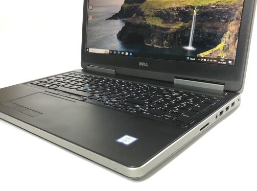 Мобильная рабочая станция Dell Precision 7520 / 15.6" (1920x1080) TN / Intel Core i7-6820HQ (4 (8) ядра по 2.7 - 3.6 GHz) / 16 GB DDR4 / 256 GB SSD / nVidia Quadro M2200, 4 GB GDDR5, 128-bit / WebCam / Win 10 Pro Мобильная рабочая станция Dell Precision 7520 / 15.6" (1920x1080) TN / Intel Core i7-6820HQ (4 (8) ядра по 2.7 - 3.6 GHz) / 16 GB DDR4 / 256 GB SSD / nVidia Quadro M2200, 4 GB GDDR5, 128-bit / WebCam / Win 10 Pro