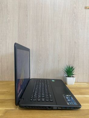 Ноутбук Б-класс Asus F751L / 17.3" (1600x900) TN / Intel Core i5-4210U (2 (4) ядра по 1.7 - 2.7 GHz) / 12 GB DDR3 / 128 GB SSD / nVidia GeForce 820M, 2 GB GDDR3, 128-bit / WebCam / VGA