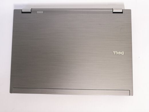 Ноутбук Б-клас Dell Latitude E6410 / 14" (1440x900) TN / Intel Core i7-640M (2 (4) ядра по 2.8 - 3.46 GHz) / 4 GB DDR3 / 250 GB HDD / nVidia NVS 3100M, 512 MB DDR3, 64-bit / WebCam