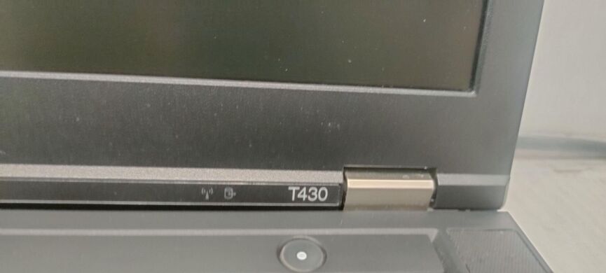 Ноутбук Lenovo ThinkPad T430 / 14" (1600x900) TN / Intel Core i5-3320M (2 (4) ядра по 2.6 - 3.3 GHz) / 4 GB DDR3 / 320 GB HDD / Intel HD Graphics 4000 / DVD-ROM