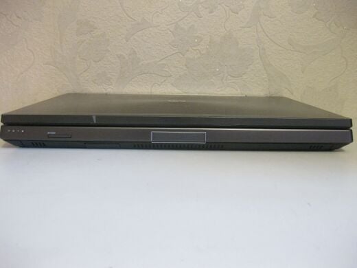 Рабочая станция HP EliteBook 8570w / 15.6" (1920x1080) TN / Intel Core i7-3820QM (4 (8) ядра по 2.7 - 3.7 GHz) / 8 GB DDR3 / 256 GB SSD+500 GB HDD / nVidia Quadro K2000M, 2 GB DDR3, 128-bit / WebCam / DVD-RW / USB 3.0 / АКБ не держит Рабочая станция HP EliteBook 8570w / 15.6" (1920x1080) TN / Intel Core i7-3820QM (4 (8) ядра по 2.7 - 3.7 GHz) / 8 GB DDR3 / 256 GB SSD+500 GB HDD / nVidia Quadro K2000M, 2 GB DDR3, 128-bit / WebCam / DVD-RW / USB 3.0 / АКБ не держит