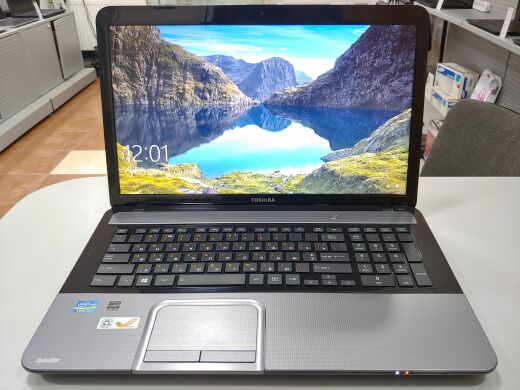 Toshiba Satellite L875-S7110 / 17.3" (1600x900) TN / Intel Core i3-3110M (2 (4) ядра по 2.4 GHz) / 4 GB DDR3 / 120 GB SSD / DVD-RW / WebCam