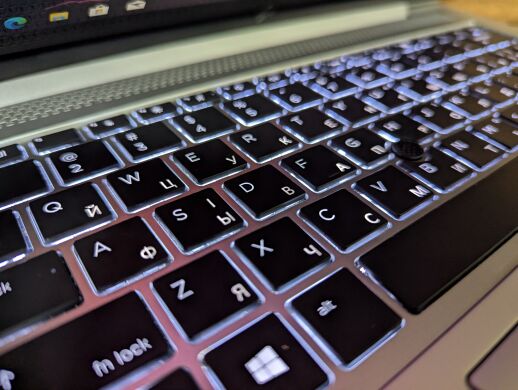 Ультрабук HP EliteBook 830 G5 / 13.3" (1920x1080) IPS Touch / Intel Core i7-8650U (4 (8) ядра по 1.9 - 4.2 GHz) / 16 GB DDR4 / 512 GB SSD / Intel UHD Graphics 620 / TouchID / WebCam / Windows 10