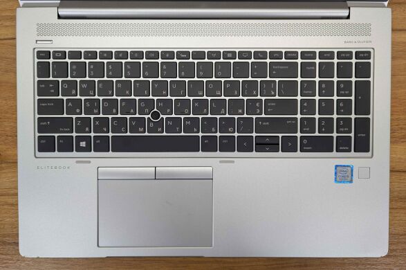 Ультрабук HP EliteBook 850 G5 / 15.6" (1920x1080) IPS / Intel Core i5-8250U (4 (8) ядра по 1.6 - 3.4 GHz) / 16 GB DDR4 / 512 GB SSD / AMD Radeon RX 540, 2 GB GDDR5, 128-bit / TouchID / WebCam / Windows 10 Ультрабук HP EliteBook 850 G5 / 15.6" (1920x1080) IPS / Intel Core i5-8250U (4 (8) ядра по 1.6 - 3.4 GHz) / 16 GB DDR4 / 512 GB SSD / AMD Radeon RX 540, 2 GB GDDR5, 128-bit / TouchID / WebCam / Windows 10