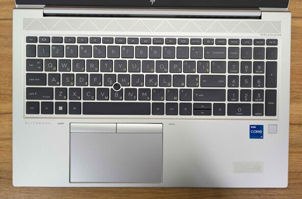 Ультрабук HP EliteBook 850 G8 / 15.6" (1920x1080) IPS / Intel Core i7-1185G7 (4 (8) ядра по 3.0 - 4.8 GHz) / 16 GB DDR4 / 500 GB SSD / Intel Iris Xe Graphics / WebCam / TouchID / Windows 10